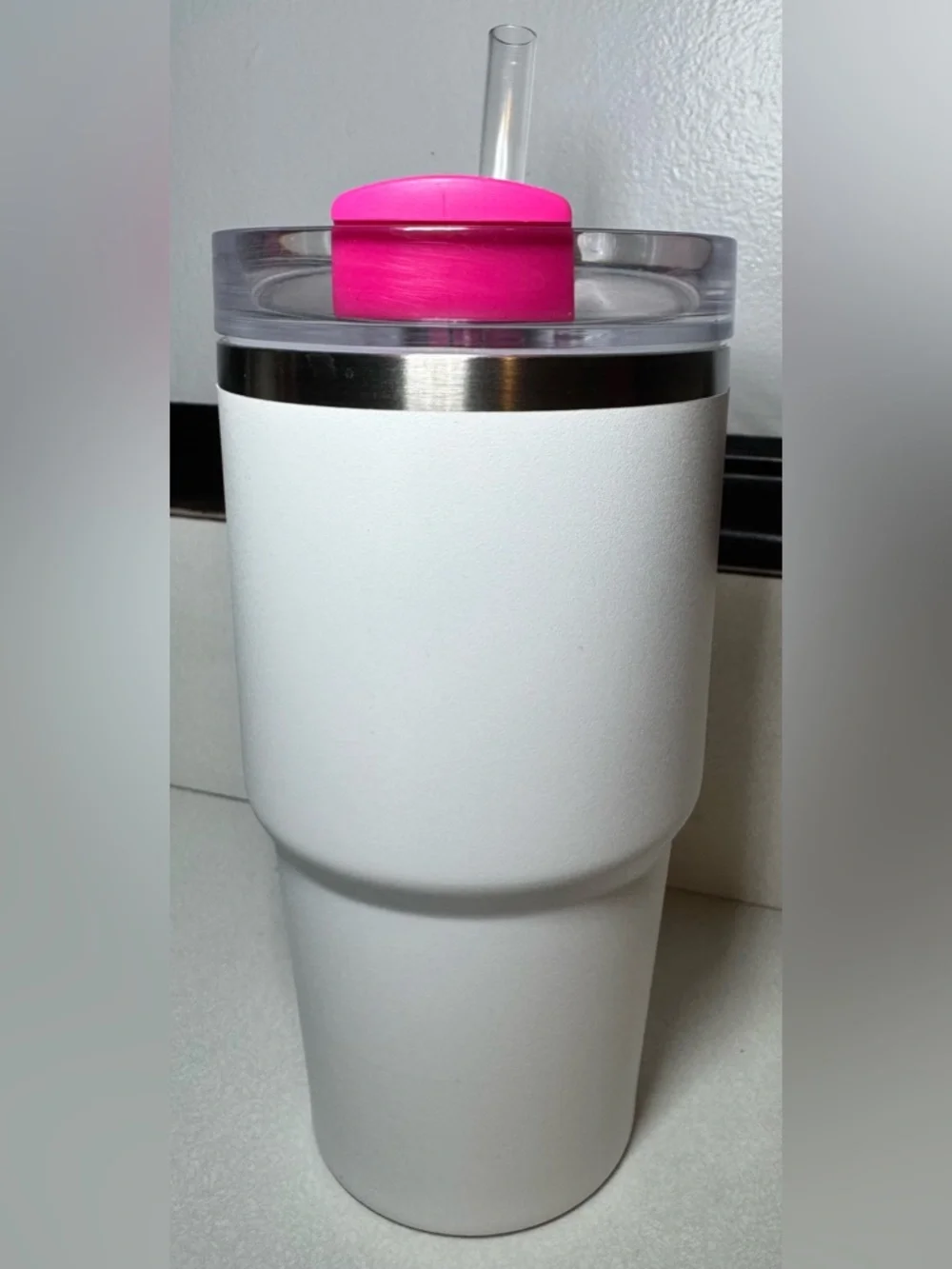 EUC Stanley Pink & White Vibes 20 OZ Quencher Tumbler - Picture 3 of 6